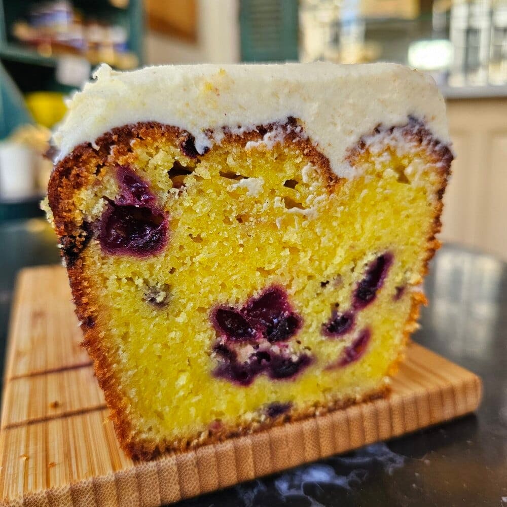 Lemon & Blueberry Cake